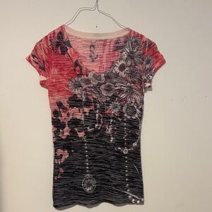 V-Neck Women distressed Tshirt. Kowboys brand